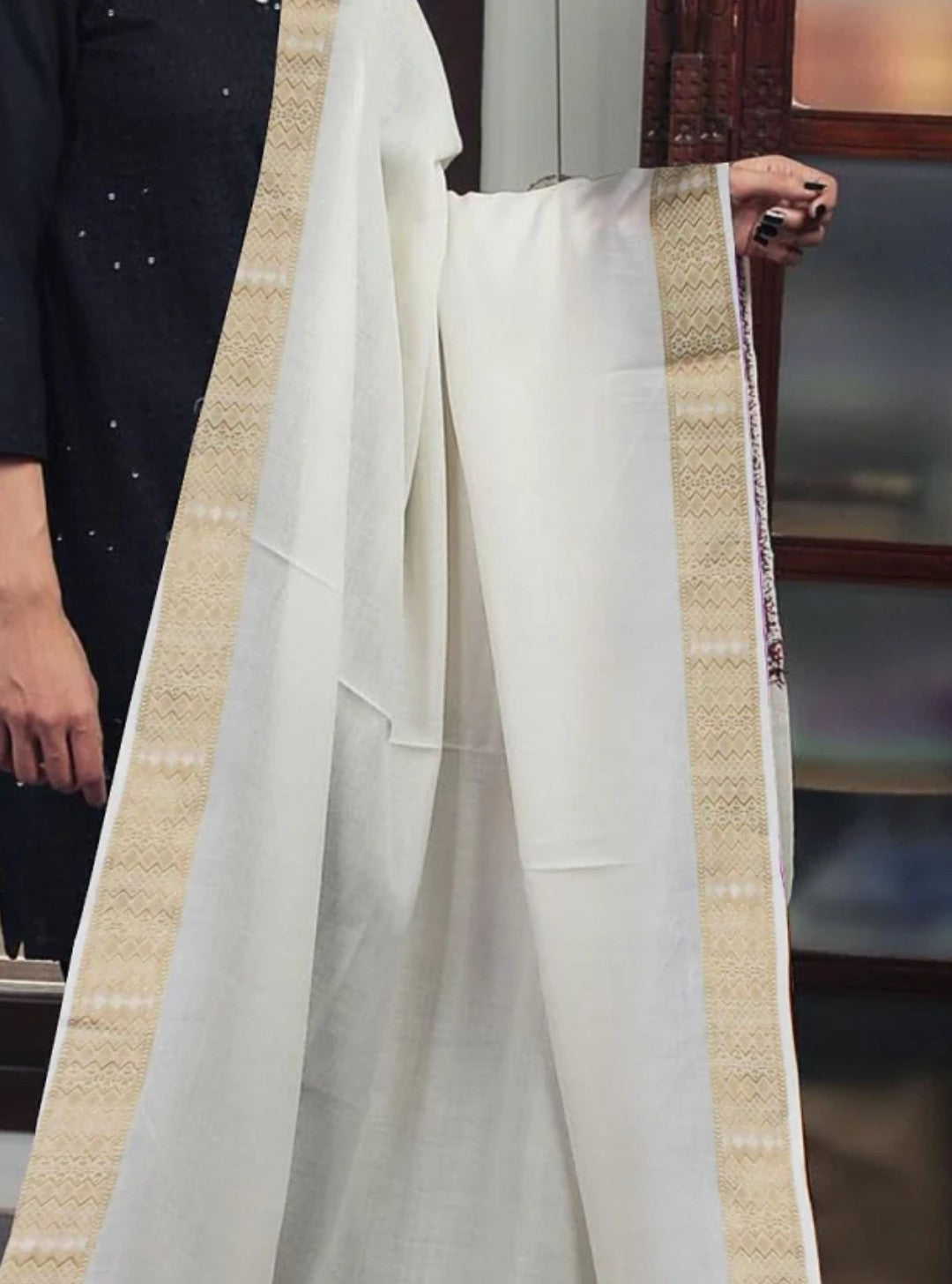 Lawn White Shawl with Hawa Lawn Borders