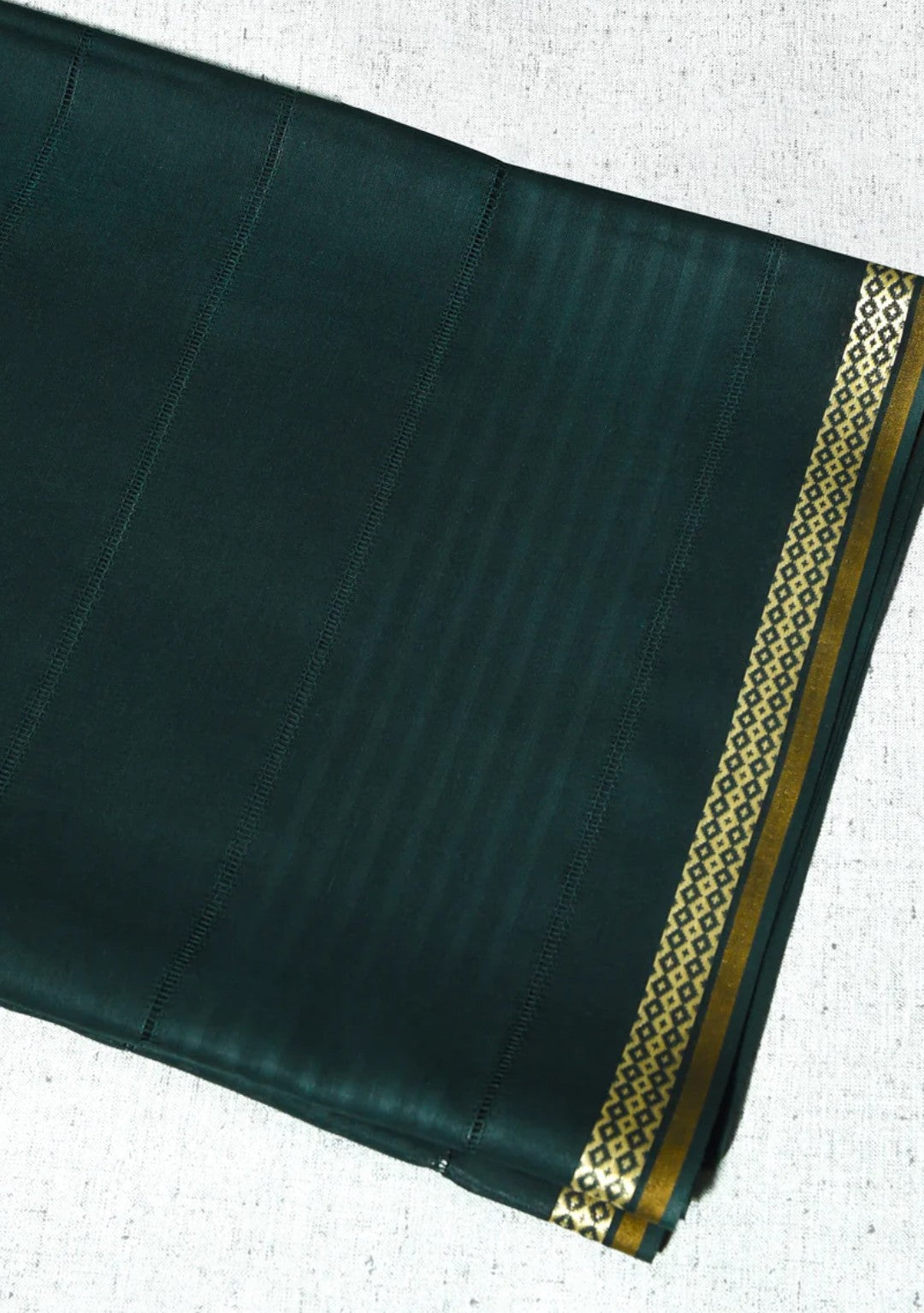 BOTTLE GREEN PURE LAWN SHAWL